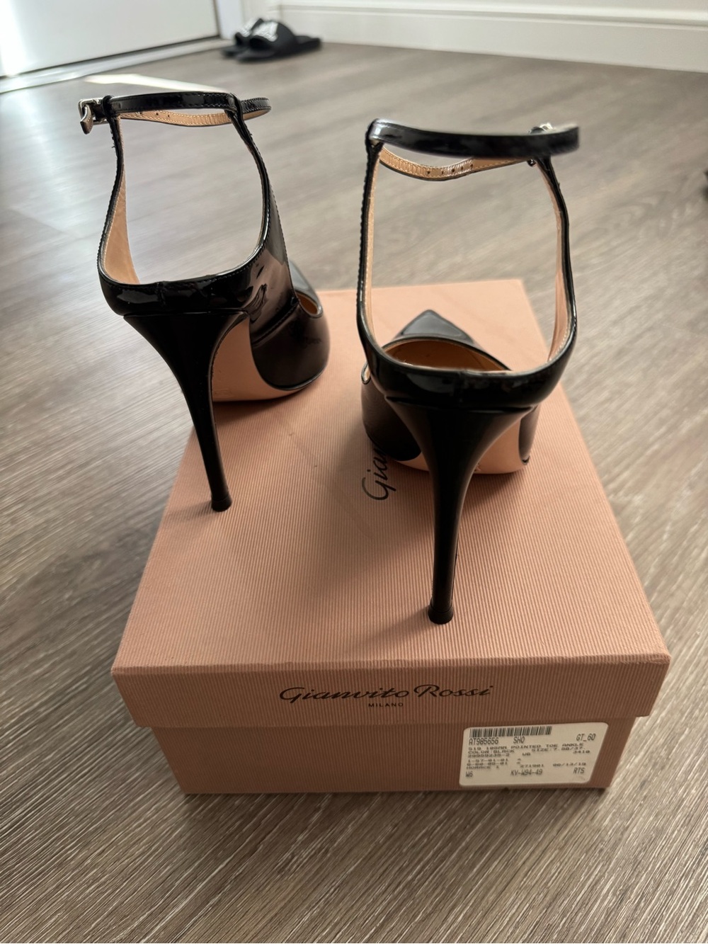 Gianvito Rossi Black Patent Pointed-Toe Ankle-Strap Heels - Picture 7 of 12